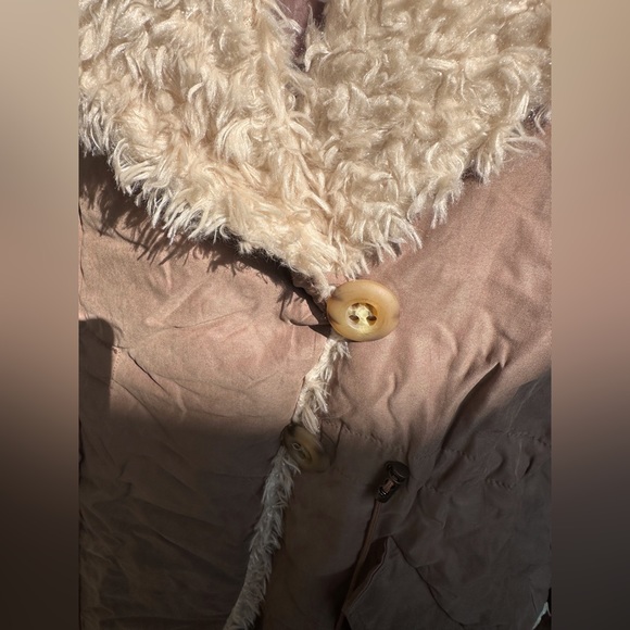 Fur coat - Picture 4 of 13